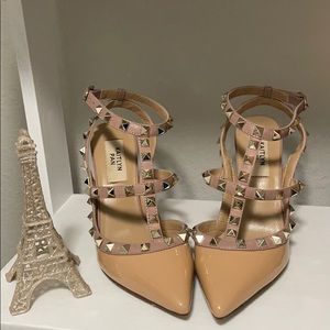 Kaitlyn Pan Rockstud Pumps Valentino 